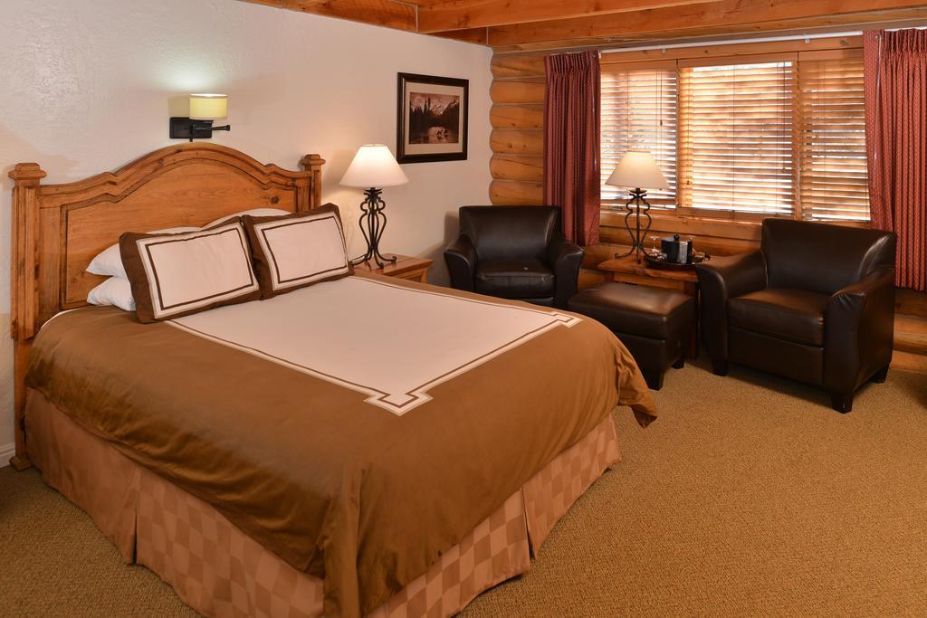 The Boulder Creek Hotel 2*