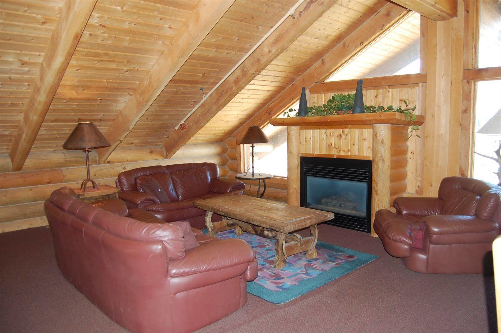 The Boulder Creek Hotel 2*