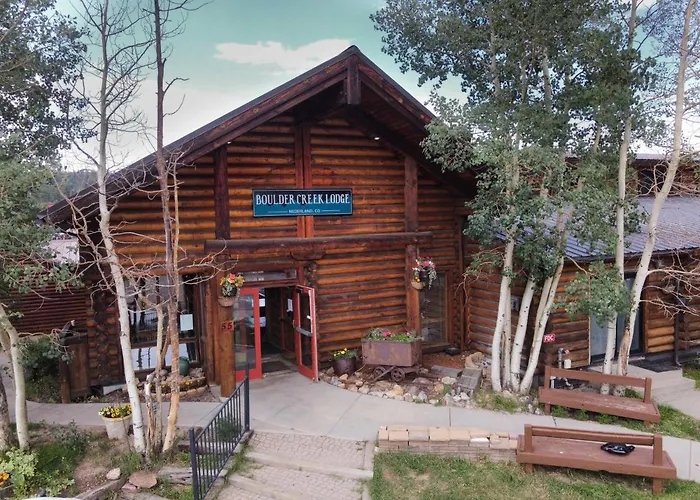 The Boulder Creek Lodge